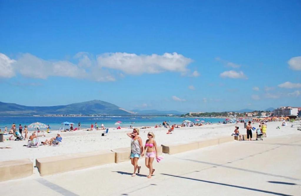 Cervi Flat Close To The Sea And The Historic Centre Of